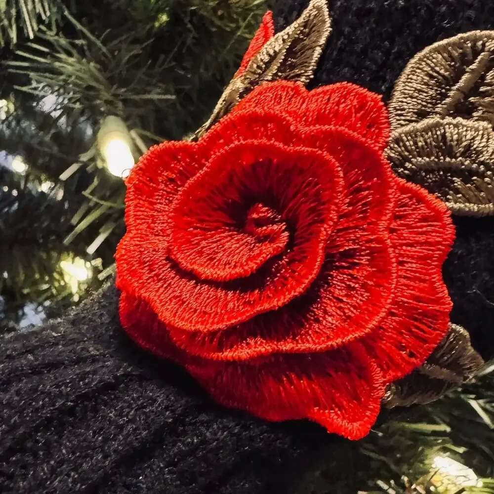 Black Knit Gloves with Red Rose Embroidery Detail Fingerlesss One Size